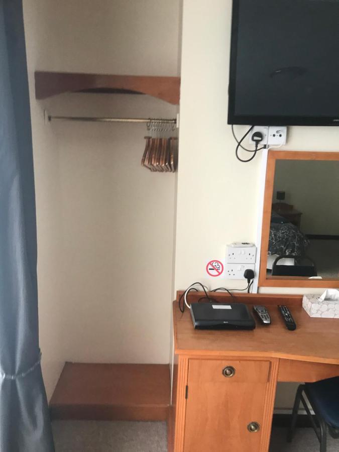 Dolphin Hotel Public House ウェーマス エクステリア 写真
